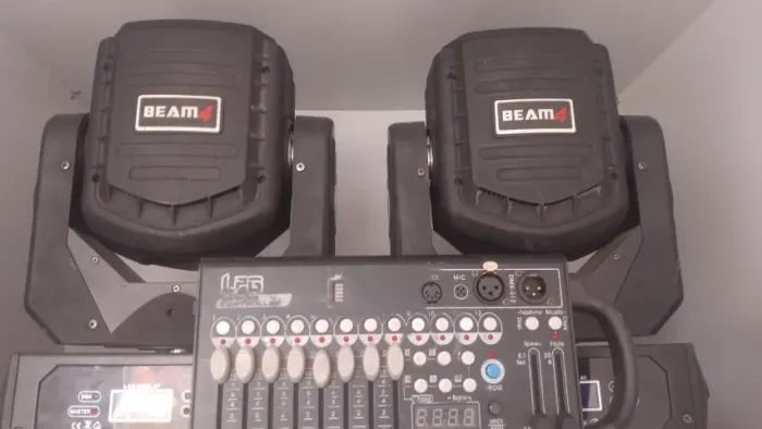 Kit 2 Moving Led Super Beam 100w Caleidoscopio