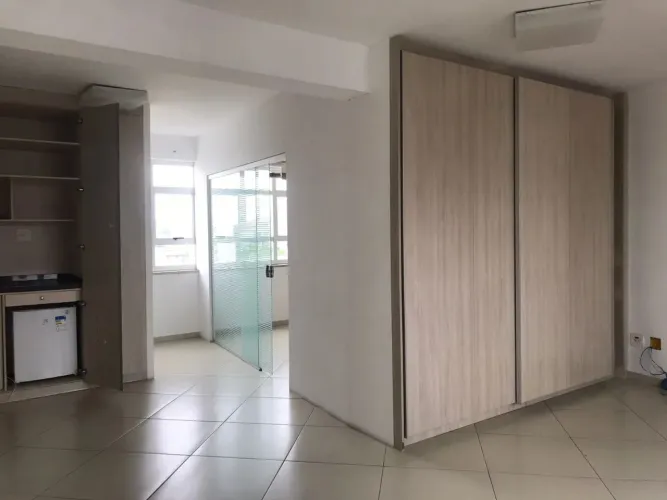 Venda de Sala Comercial de 50m² na Lapa, São Paulo-SP em Condomínio de Alto Padrão.