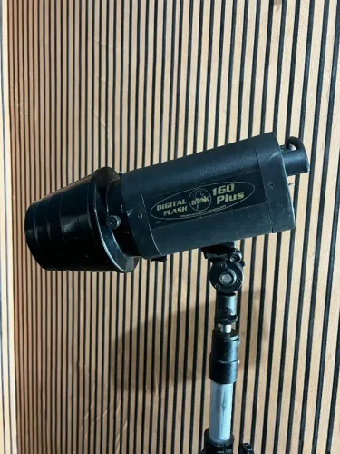 Flash Profissional - EQUIPAMENTO DE ILUMINAÇÃO ATEK - PROFISSIONAL