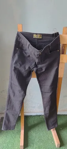 Calça de adolsescente