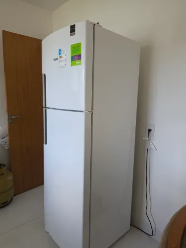 Geladeira Consul Frost Free com apenas 2 meses de uso na Garantia