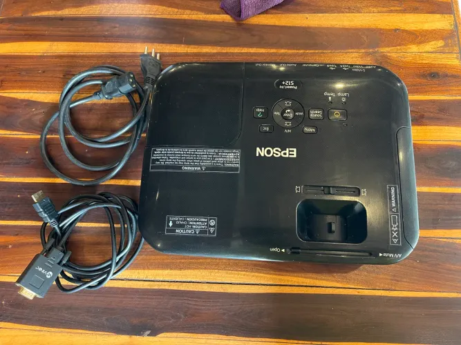 Projetor Epson Power Lite S12+ seminovo