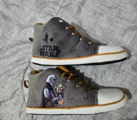 Pantufa Tênis Mandalorian da Zona Criativa - tamanho 37