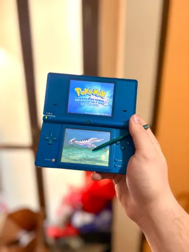 Nintendo Dsi + muitos jogos como Pokémon Mario Zelda + caneta original 