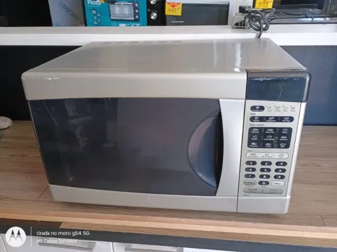 Micro-ondas Electrolux c/Grill ME28x (28 litros) - Usado excelente - 127V