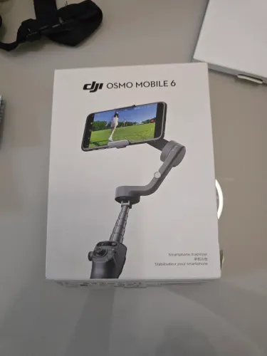 DJI Osmo Mobile 6 gimbal celular smartphone iPhone Android