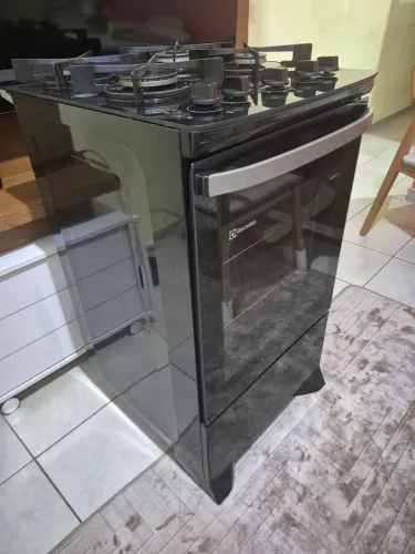 Fogão eletrolux tampo de vidro seminovo!