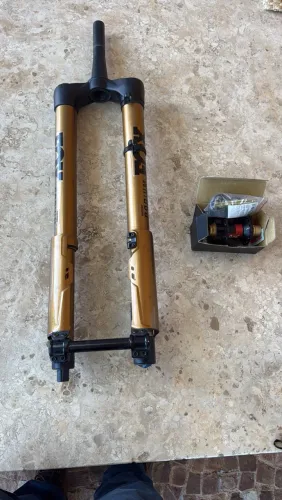 Suspensão Fox podium 170mm