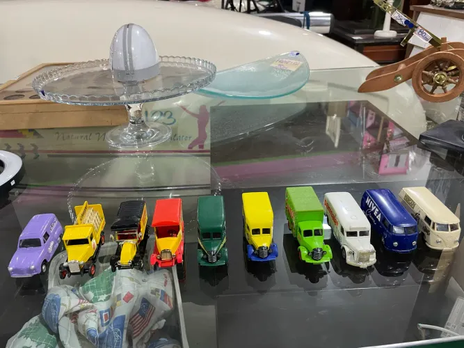 Brinquedo Miniatura Colecionável Caminhão em Metal