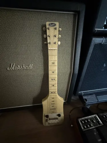 Guitarra Lap Steel Supro 1940