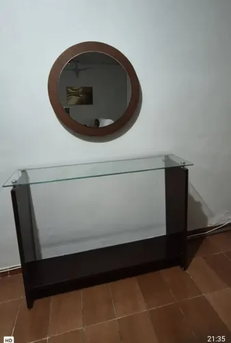 Aparador com espelho 