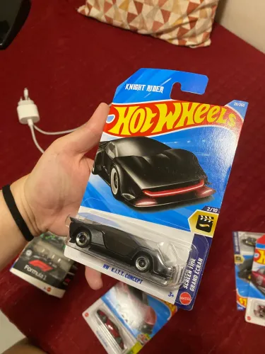 PROMOÇÃO - Carrinho Hot Wheels K.I.T.T. Concept