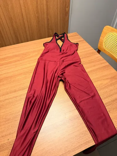 Macacão de treino veste P