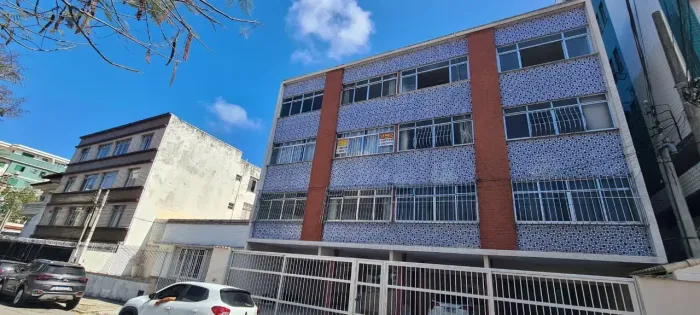 Apartamento a poucos metros da praia do Forte em Cabo Frio - RJ