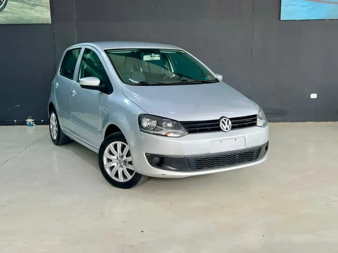 Volkswagen Fox 1.0 MI Total Flex 8V 5P 2012