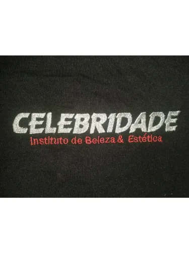 Preciso de Cabeleireira e manicure.