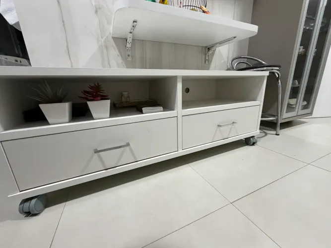 Hack com rodas para sala