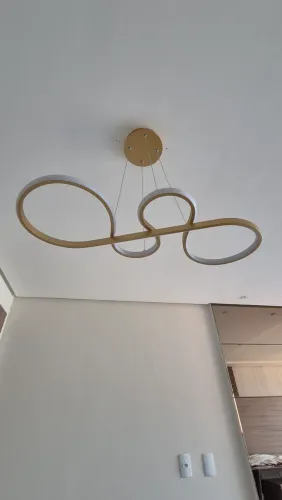 Linda luminária de teto moderna