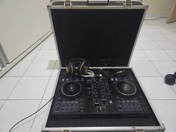 DDJ400 Pioner + fone AK92 + case