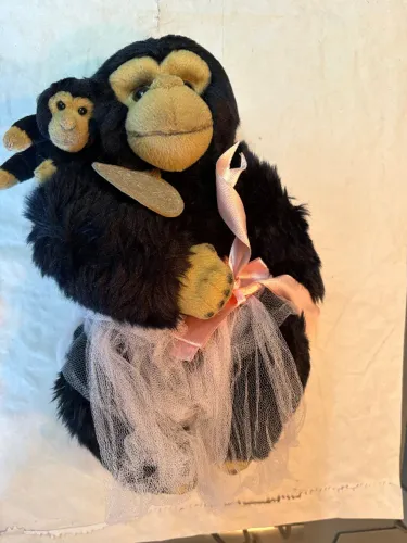 Boneca de pelucia macaca com o filho - Yomiko Classics - no estado - leia
