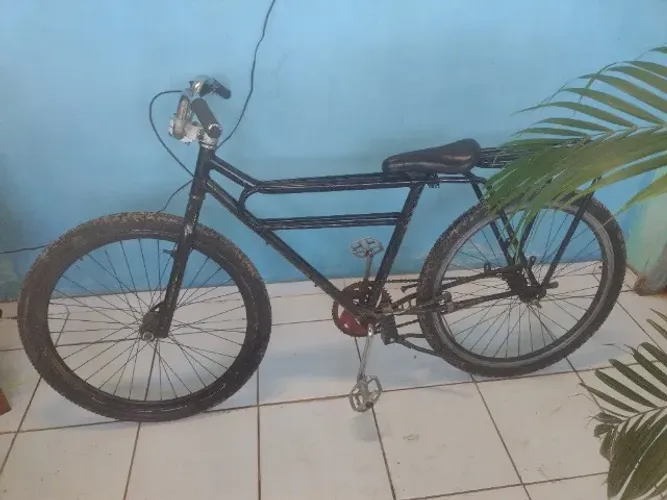 Vendo bicicleta por 200 reais para botar preço.