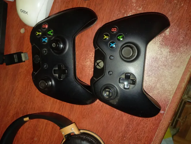 Manete Xbox one,com pequeno defeito