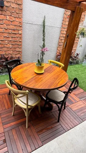 Mesa de Madeira Maciça