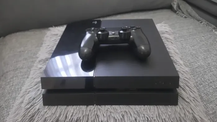 Playstation 4 de 500 GB mais controle