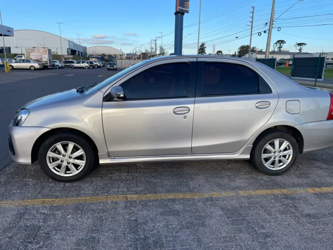 Toyota Etios XLS Sedan 1.5 Flex 16V 4P Aut. 2018