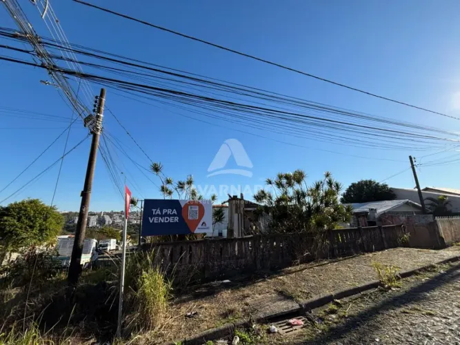 Casa Padrão em Ponta Grossa