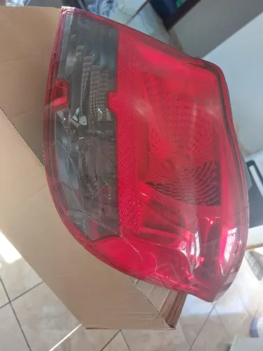 Lanterna(fumê) direita do Onix 2012/2016