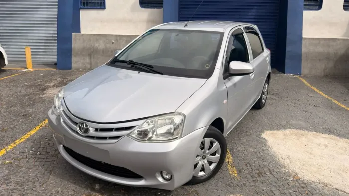 Toyota Etios X 1.3 Flex 16V 5P Mec. 2014