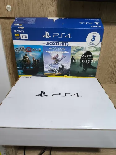 Ps4 slim, caixa original e com controle