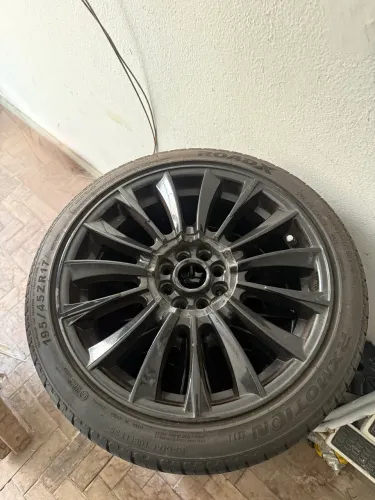 Aro 17 com pneu