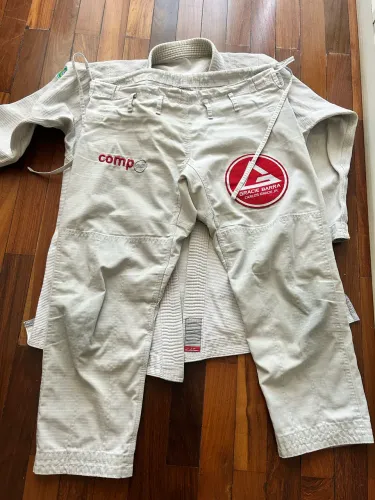Kimono Gracie Barra A2 branco