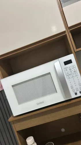 Vende se microondas seminovo