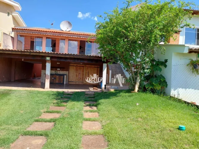 Casa à venda, 380 m² por R$ 990.000,00 - Residencial Água Branca - Carlópolis/PR