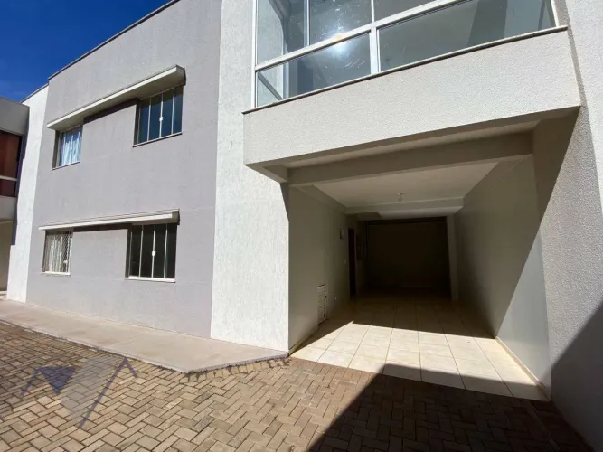 Sobrado com 3 dormitórios para alugar, 125 m² por R$ 3.110,00/mês - Centro - Cascavel/PR