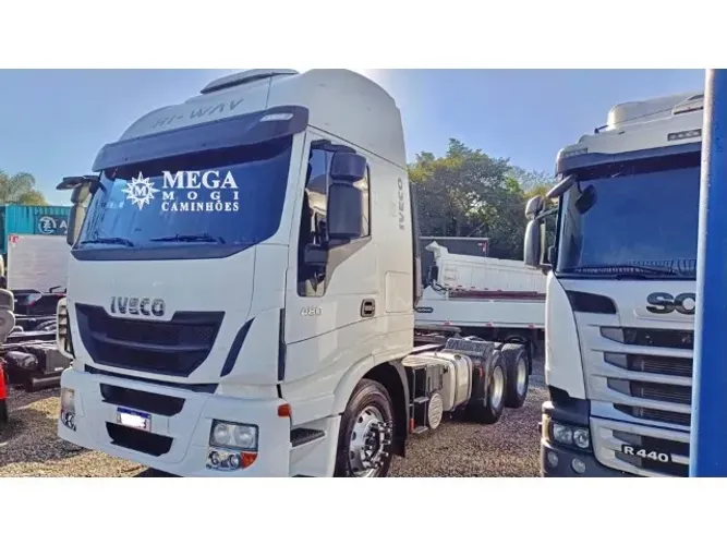 Iveco Strallis Hi Way 480 cavalo truck