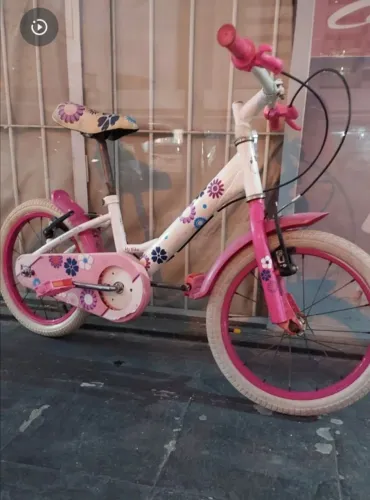 Bicicleta  aro 16 semi nova 