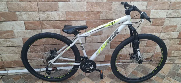 Bicicleta track 3