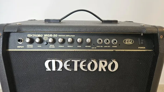 Amplificador Guitarra Meteoro MGR-50 (50W) - Drive e Reverb