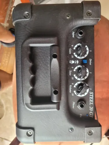 AMPLIFICADOR E-SOUND STEEL 20 GT - 15W RMS - SEMINOVO