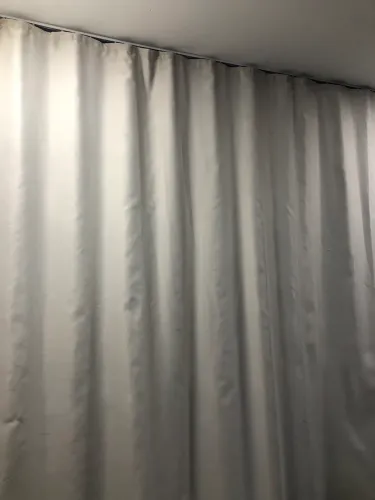 Cortina Blackout Bege 2,5 x 4,5 m + Trilho de Alumínio 4 m