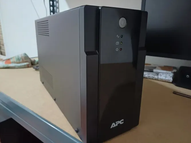 nobreak APC Back-UPS 1500VA (modelo BX1500BI-BR