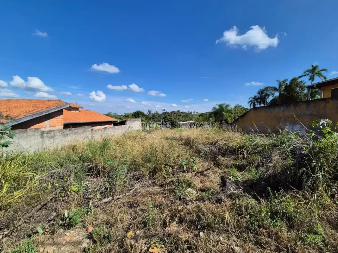 Terreno de 1.000m² à venda no Recanto Emanuel em Artur Nogueira, ideal para construir, inv