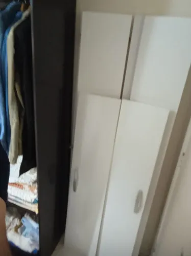 Quarda roupas 6 Portas e 3 gavetas