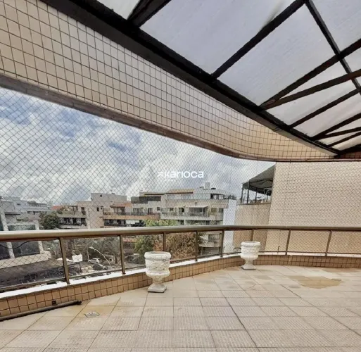 Cobertura de 221m2 com 4 quartos no Recreio