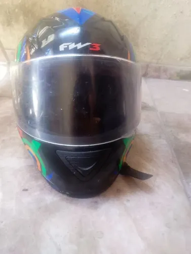 Capacete seminovo
