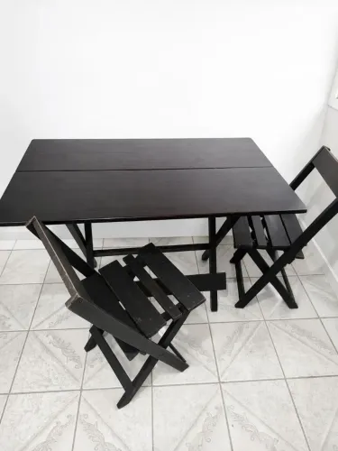 Mesa 120x70 Dobrável Madeira Maciça<br>6 Lugares Bar com 2 Cadeiras dobráveis
